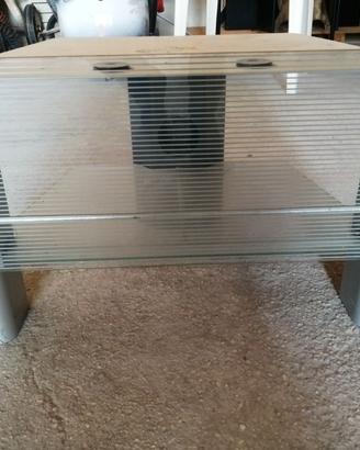 Porta TV in metallo e vetro.