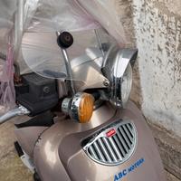 Scarabeo 150cc 800€