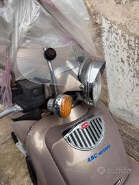 Scarabeo 150cc 800€