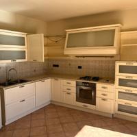 Castagna Cucina in legno e piano in quarzo