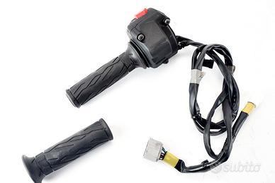 Suzuki GSX-8S 23 24 commutatore devioluci destro