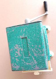 Grattugia a manovella mod. Castorina - vintage