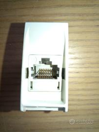 Prese BTicino light rj45 N4261 cat5e+8 clip+cavo