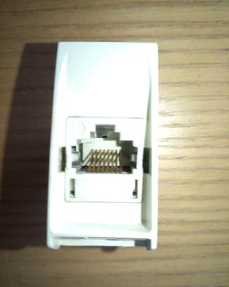 Prese BTicino light rj45 N4261 cat5e+8 clip+cavo