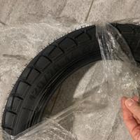 Gomma nuova ancora imballata