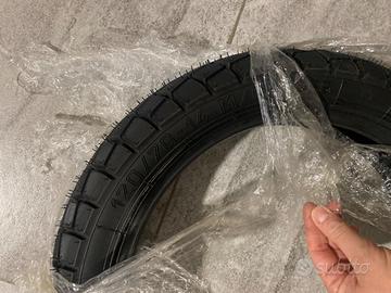 Gomma nuova ancora imballata