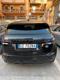 Range Rover evoque agosto 2019 total black