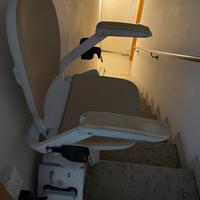Montascale per anziani elettrico