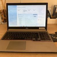 PC PORTATILE NOTEBOOK FUJITSU 15.6” DOCKING DVD