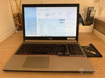 PC PORTATILE NOTEBOOK FUJITSU 15.6” DOCKING DVD