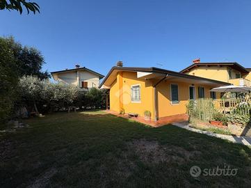 4 LOCALI A MASSA