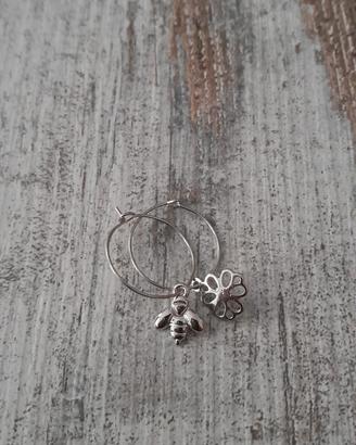 ORECCHINI A CERCHIO FIORE APE COLOR ARGENTO NUOVI