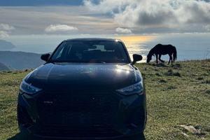 Q3 Sportback 40 2.0 tdi Identity Black quattro 200