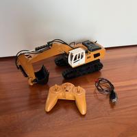 Escavatore radiocomandato con telecomando