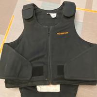 Capello e protezione schiena per equitazione