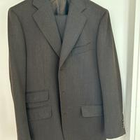 Abito da uomo marrone