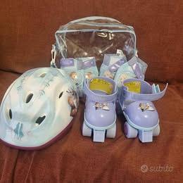 Pattini a rotelle + Protezioni + Casco Frozen
