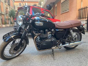 Triumph Bonneville - 2005