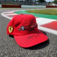 Cappello Ferrari F399 Autografato Eddie Irvine