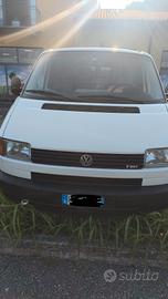 VOLKSWAGEN TRANSPORTER T4