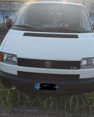 VOLKSWAGEN TRANSPORTER T4