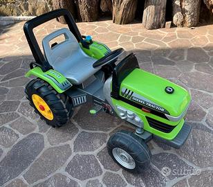 Trattore a pedali con rimorchio