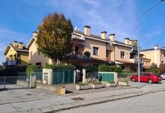 Immobile in asta di 152 m² con 3 locali e box auto