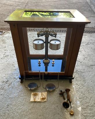 Bilancia farmaceutica. Vintage