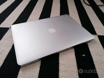 Apple Macbook Pro (Retina, 13-inch, 2015)