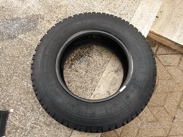 gomma nuova 205 R16