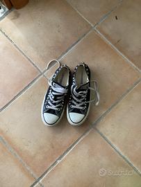 Converse nere num 36