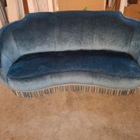 DIVANO IN VELLUTO BLU