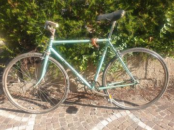 Bianchi d'epoca più bicicletta da donna in omaggio