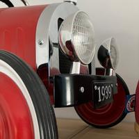 Automobile a pedali rossa 90 cm ruote gommate 1939