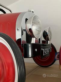Automobile a pedali rossa 90 cm ruote gommate 1939