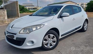 Renault Megane III SERIE 1.5 DCI 90 CV CONFORT