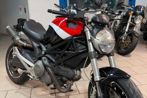 Ducati Monster 696