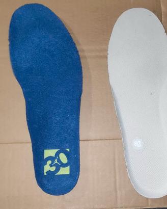 Solette nuove di scarpe Nike AIR 1 e Jordan