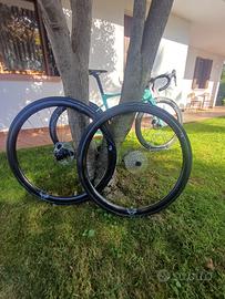 Velomann 33mm Shimano 105 Pirelli p0