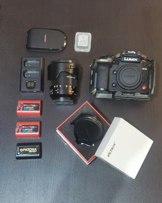 Panasonic GH6  + Leica 12 - 60 2.8/4.0 + accessori
