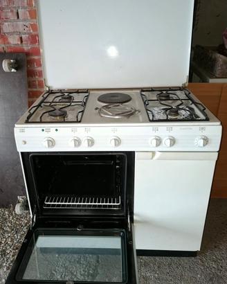   cucina a gas o anche a bombola puo andare