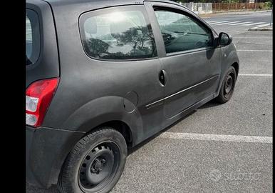 Renault Twingo 2 proprietari euro 1000 trattabili