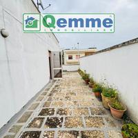 BIFAMILIARE AL PRIMO PIANO CON TERRAZZINO PRIVATO