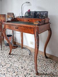 Scrittoio in legno
