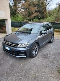 tiguan sport r line 2.0 150 cv