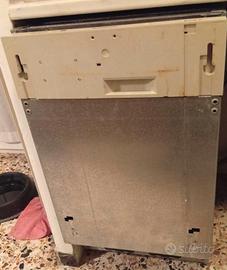 Lavastoviglie Ariston LSI 46