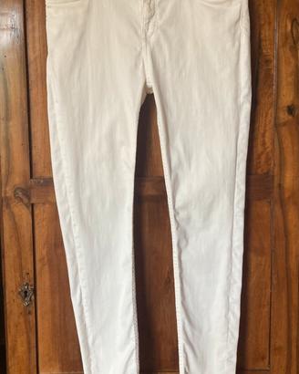 Pantaloni Jeans donna con frangine in fondo