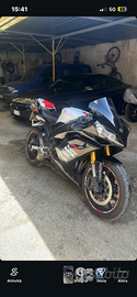 Yamaha R1