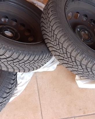 4 Gomme Invernali 165/60 R15 con Cerchi Toyota