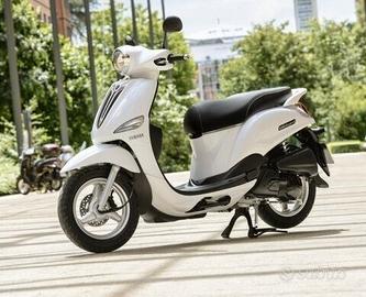 Yamaha D'elight 125